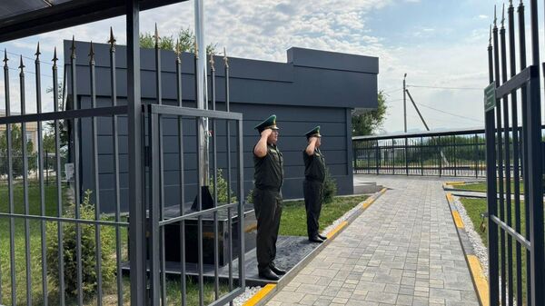 Пункт пропуска Чон-Капка на кыргызско-казахской границе - Sputnik Кыргызстан