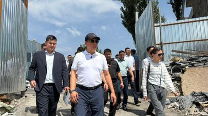 Мэр Бишкека Айбек Джунушалиев посетил территорию торгового комплекса "Олд Бишкек"