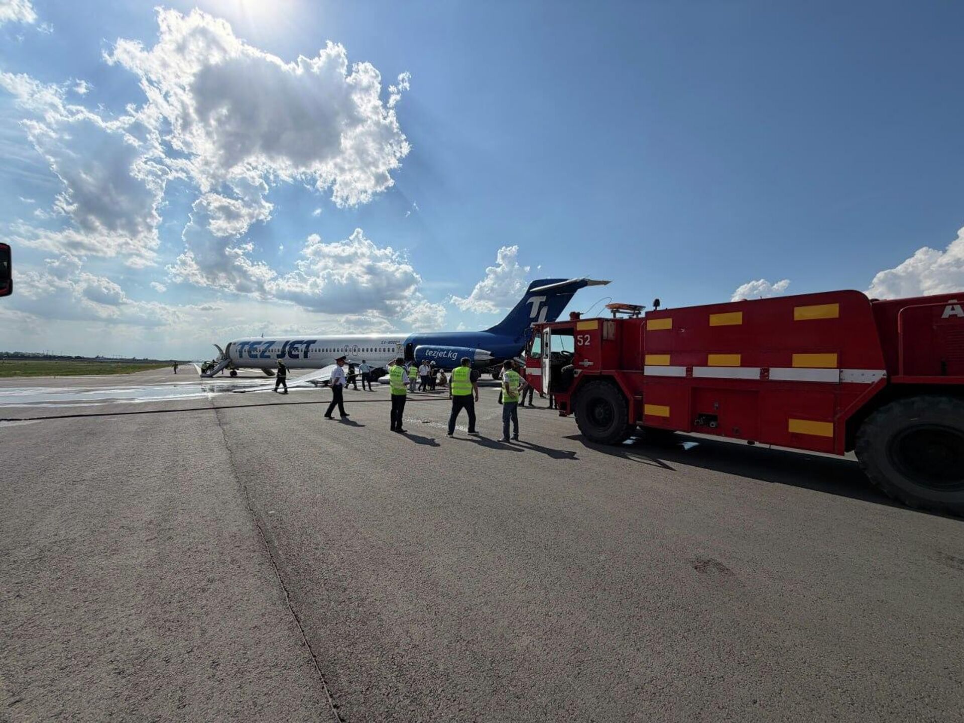В Кыргызстане приостановлена эксплуатация всех самолетов Tez Jet - 07. ...