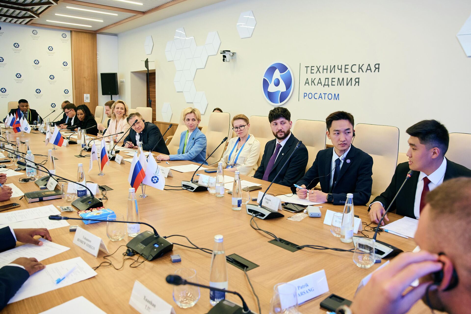 Кыргызстанец впервые вошел в международный молодежный совет при Росатоме - Sputnik Кыргызстан, 1920, 09.07.2026