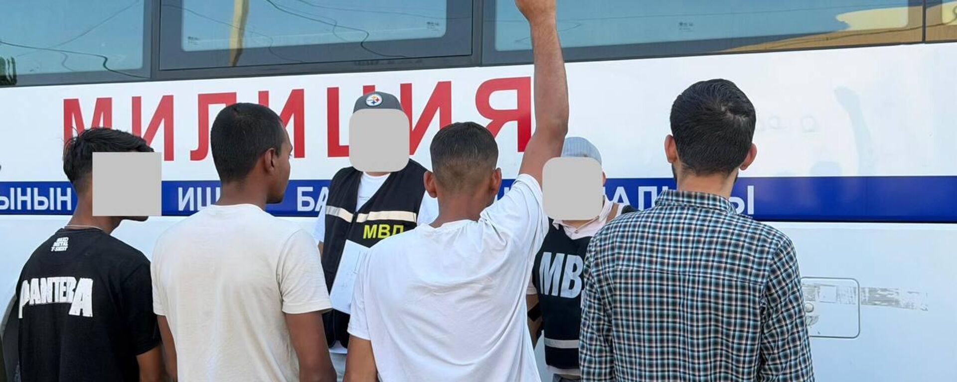Мыйзам бузган чет өлкөлүктөр. Архив - Sputnik Кыргызстан, 1920, 29.08.2026