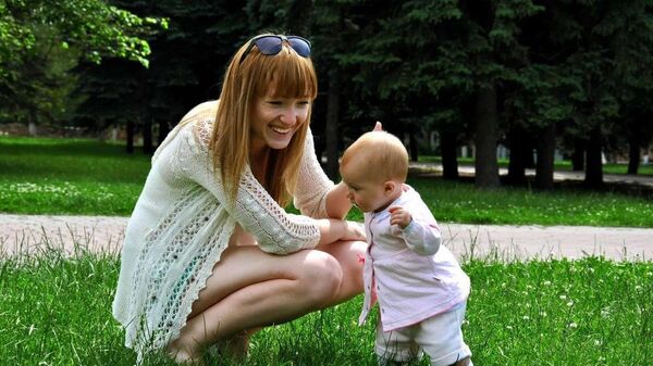 Горловка Мадоннасы. Донбасста согуш курмандыгы болгон балдар эскерилүүдө - Sputnik Кыргызстан