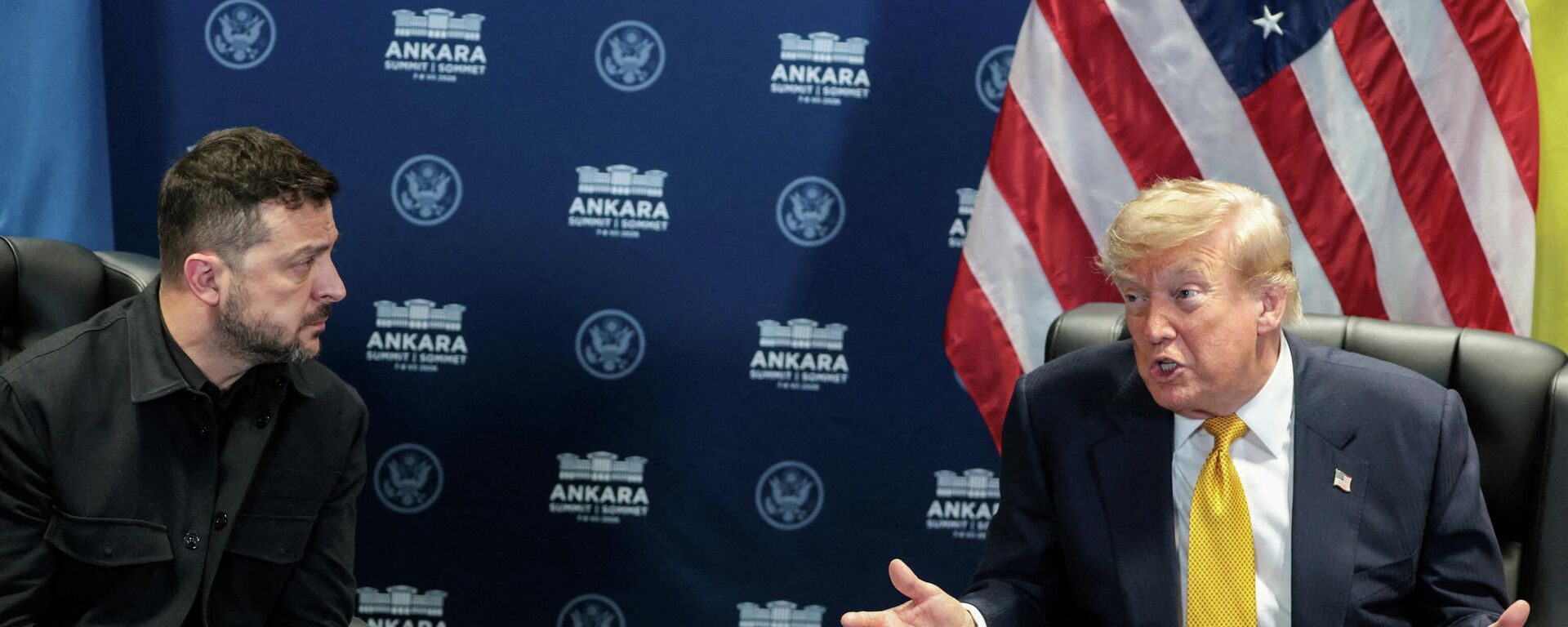 АКШ президенти Дональд Трамп менен киев режиминин жетекчиси Владимир Зеленскийдин жолугушуусу. Архив - Sputnik Кыргызстан, 1920, 07.08.2026