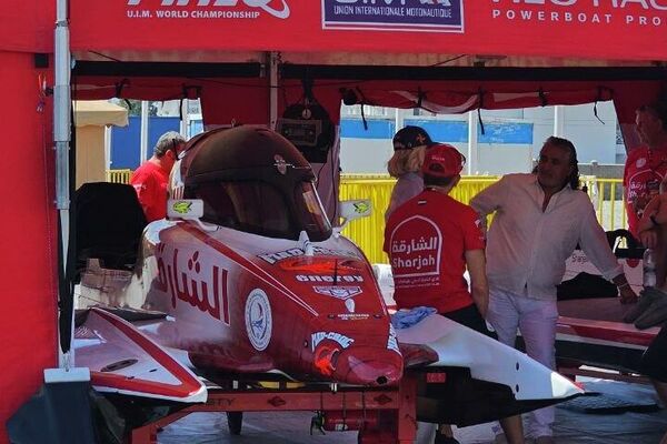 Гоночные катамараны класса &quot;Формула-1&quot; (F1H2O) на Чемпионате мира по водно-моторному спорту UIM F1H2O Grand Prix of Kyrgyzstan - Sputnik Кыргызстан
