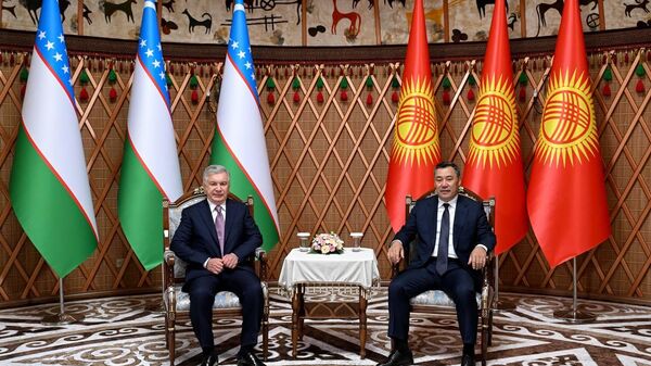 Встреча президентов Кыргызстана и Узбекистана Садыра Жапарова и Шавката Мирзиёева - Sputnik Кыргызстан