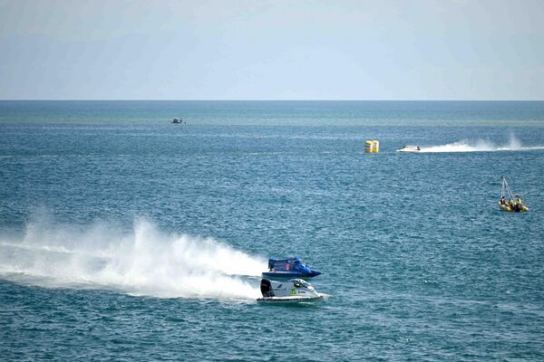 На Иссык-Куле завершился чемпионата мира по Формуле-1 на воде (F1H2O). - Sputnik Кыргызстан