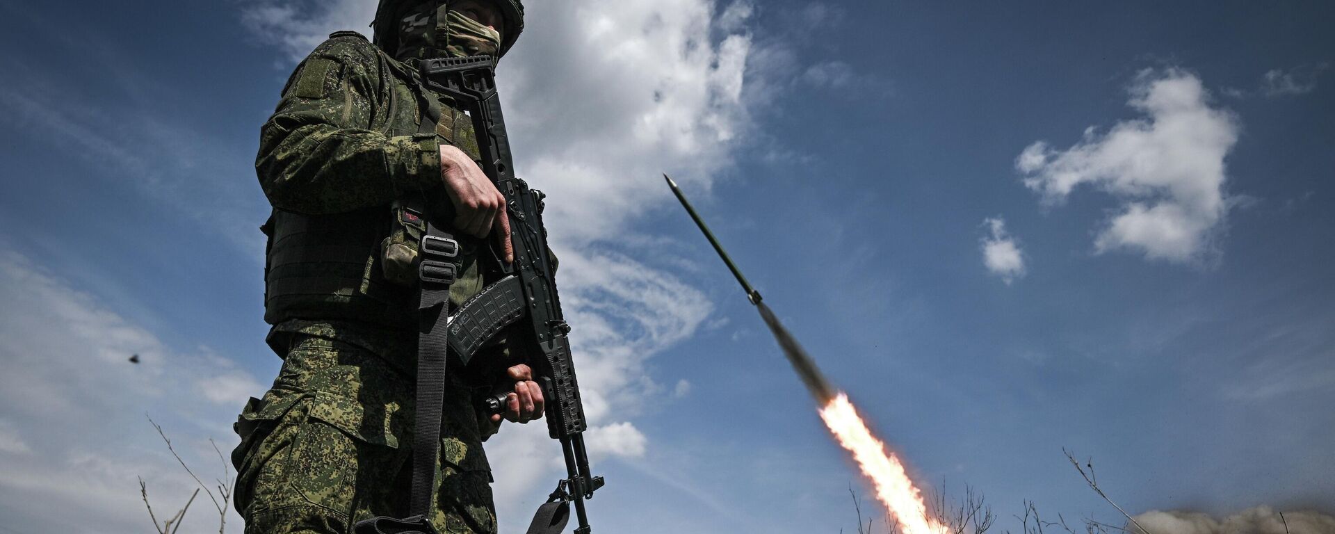 Боевая работа артиллеристов группировки войск Запад на Купянском участке фронта - Sputnik Кыргызстан, 1920, 03.08.2026