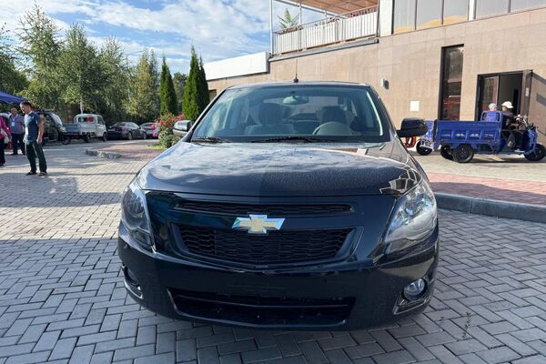 На выставке представлены автомобили Chevrolet отечественного производства - Sputnik Кыргызстан