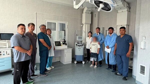 В Кыргызстане создаётся полноценная инфраструктура для трансплантации костного мозга детям  - Sputnik Кыргызстан