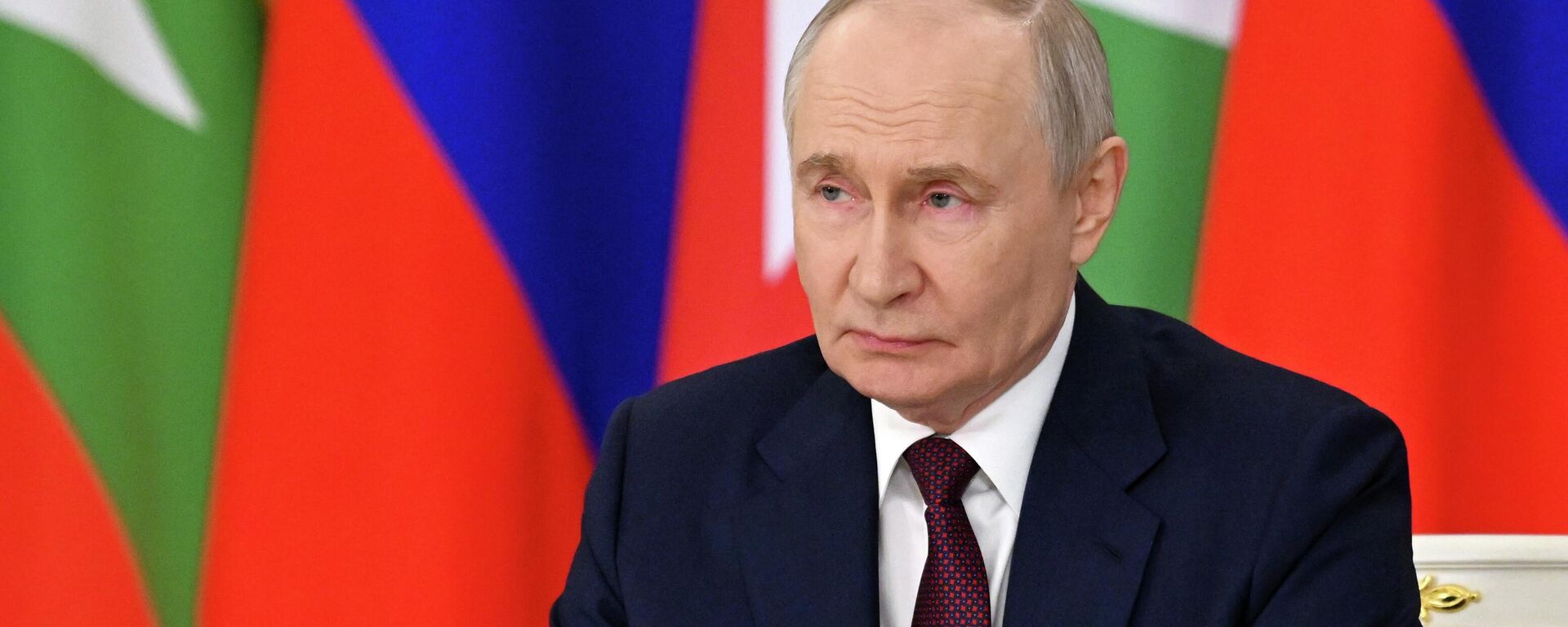 Президент России Владимир Путин - Sputnik Кыргызстан, 1920, 19.08.2026