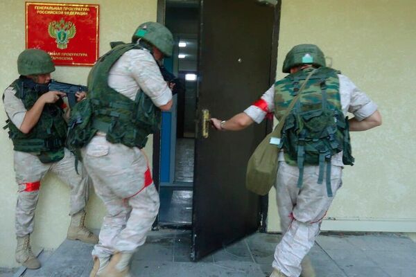 На российской авиабазе Кант провели тренировку по отражению террористической угрозы - Sputnik Кыргызстан