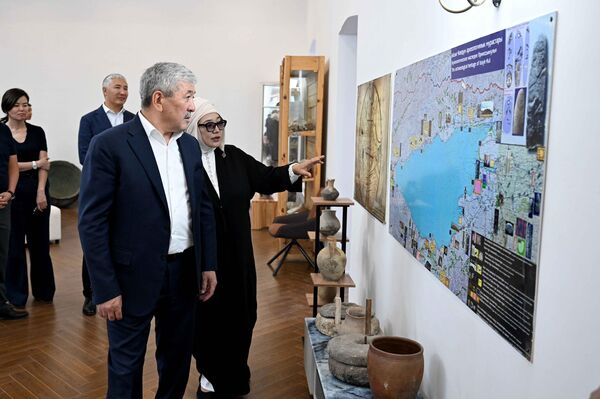 Имарат XIX кылымдын аягына мүнөздүү архитектуралык өзгөчөлүктөрүн сактап калган тарыхый курулуштарынын бир бөлүгү. - Sputnik Кыргызстан