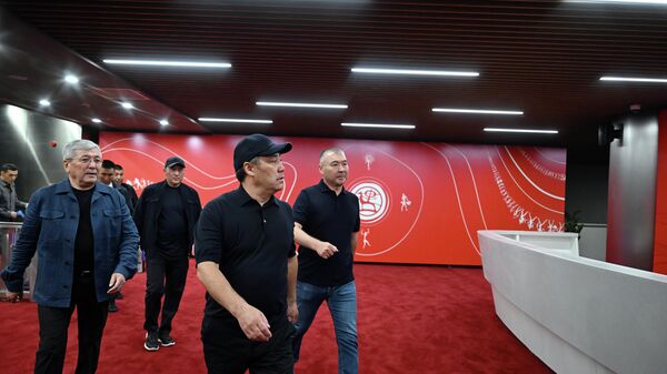 Президент КР Садыр Жапаров проверил подготовку стадиона Бишкек Арена к открытию VI Всемирных игр кочевников. 22 августа 2026 года

 - Sputnik Кыргызстан