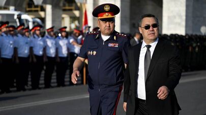 Президент Садыр Жапаров провел смотр силовых структур, обеспечивающих безопасность во время проведения ШОС и ВИК
