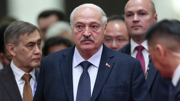 Беларусь президенти Александр Лукашенко Бишкектеги ШКУ саммитинде - Sputnik Кыргызстан