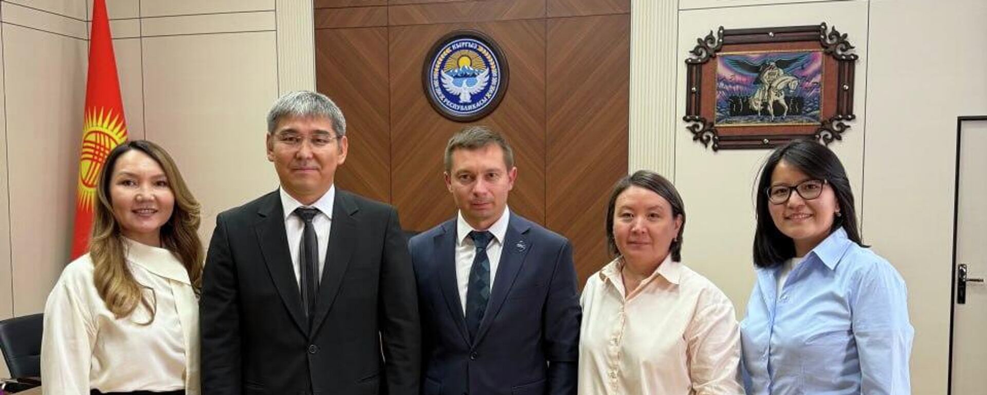  КРСУ и Минздрав обсудили развитие медицинского образования и подготовку кадров - Sputnik Кыргызстан, 1920, 21.09.2026