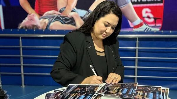 Ырчы Бактыгүл Бадыева Грэпплинг жана ММА федерациясынын вице-президенти болду - Sputnik Кыргызстан