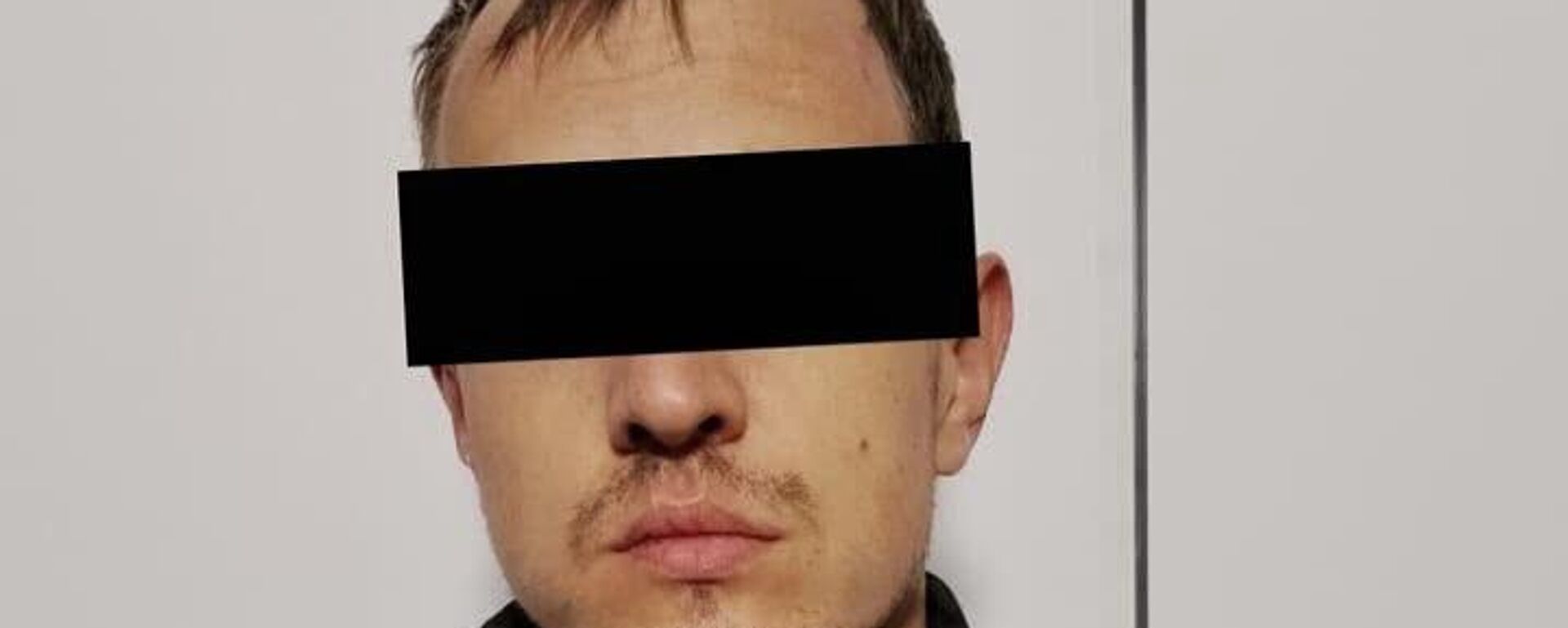 Подозреваемый в распространении синтетических наркотиков через тайники-закладки - Sputnik Кыргызстан, 1920, 26.09.2026