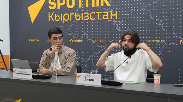 Sputnik Кыргызстандын монтажчы оператору Антон Слонь  - Sputnik Кыргызстан