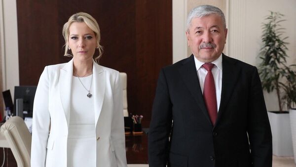 Адылбека Касымалиев менен Яна Лантратованын жолугушуусу - Sputnik Кыргызстан