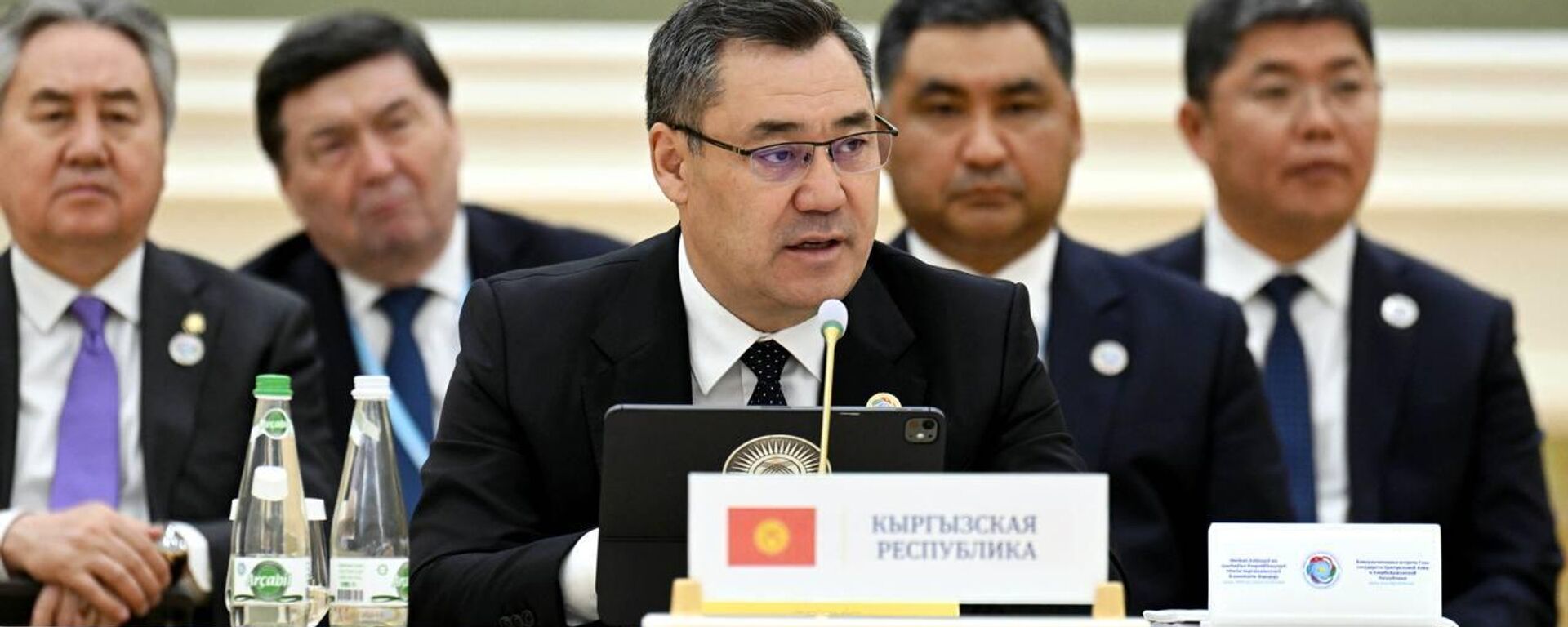 Президент Садыр Жапаров на Консультативной встрече глав государств ЦА и Азербайджана  - Sputnik Кыргызстан, 1920, 08.10.2026