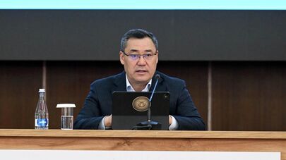 Президент Садыр Жапаров встретился с жителями города Сулюкты и Лейлекского района Баткенской области