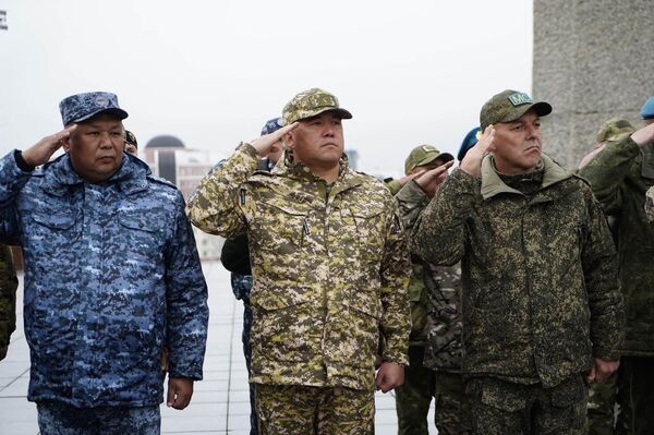 Церемония открытия командно-штабных учений ОДКБ &quot;Нерушимое братство&quot; и специальных учений &quot;Барьер&quot; - Sputnik Кыргызстан