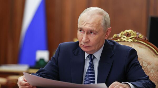 Президент Владимир Путин встретился с председателем Общероссийской общественной организации Деловая Россия Алексеем Репиком - Sputnik Кыргызстан