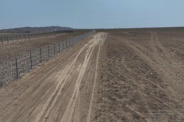 В Баткенской области завершилась установка ограждений на кыргызско-таджикской границе - Sputnik Кыргызстан