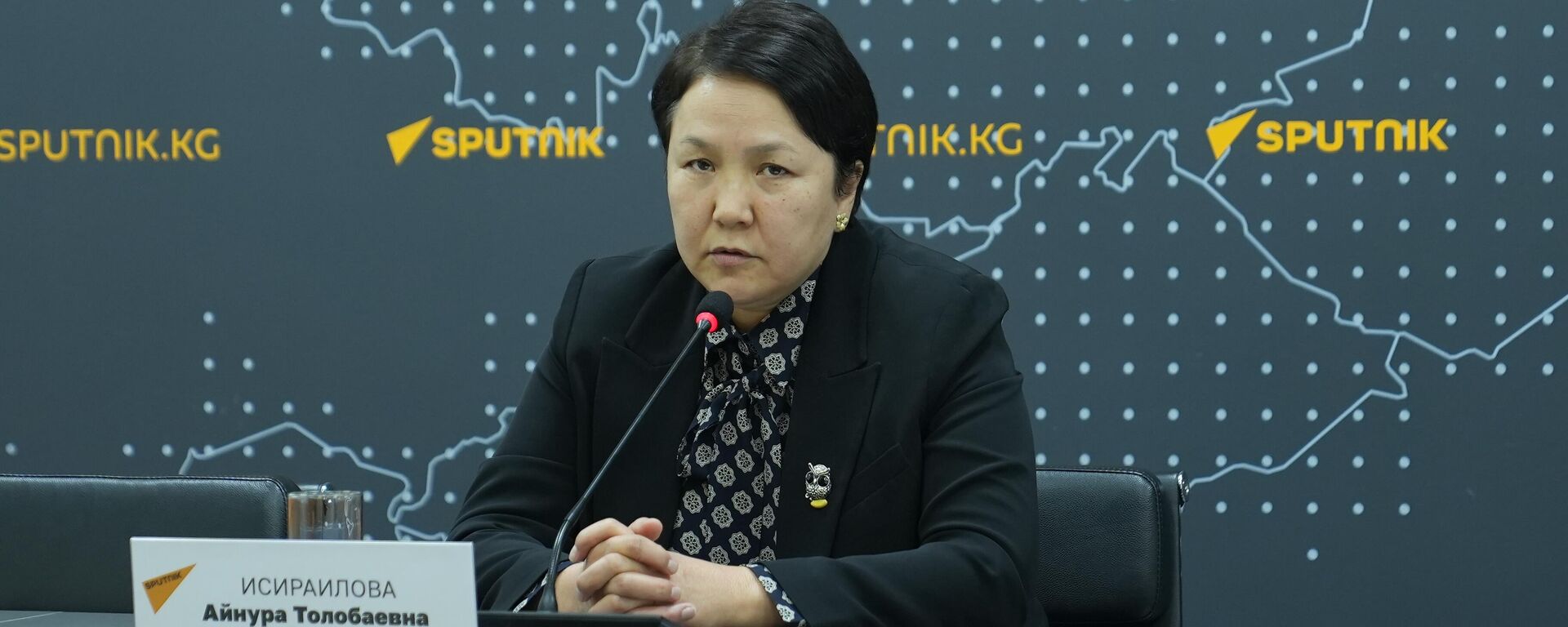 Айнура Исираилова на брифинге в пресс-центре Sputnik Кыргызстан  - Sputnik Кыргызстан, 1920, 19.10.2026