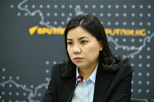 Спикер сообщила, как изменилась торговля республики с партнерами по ЕАЭС в этом году - Sputnik Кыргызстан