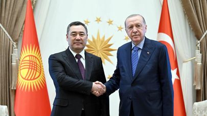 Президент Садыр Жапаров провел переговоры с президентом Турции Реджепом Тайипом Эрдоганом в Анкаре