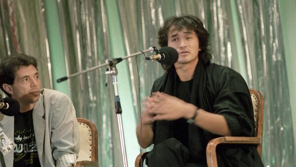 Виктор Цой на пресс-конференции - Sputnik Кыргызстан