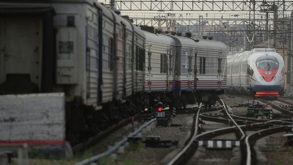 Торжественный запуск первого сдвоенного состава высокоскоростного поезда Сапсан - Sputnik Кыргызстан