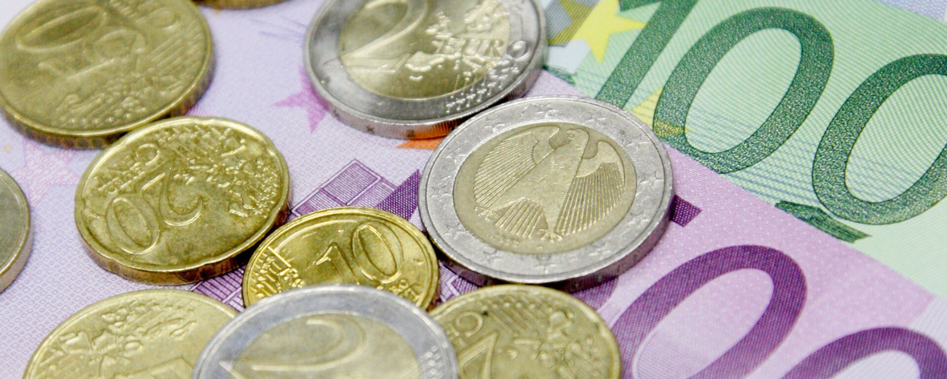 Европейская валюта. Иллюстративное фото - Sputnik Кыргызстан, 1920, 24.02.2026