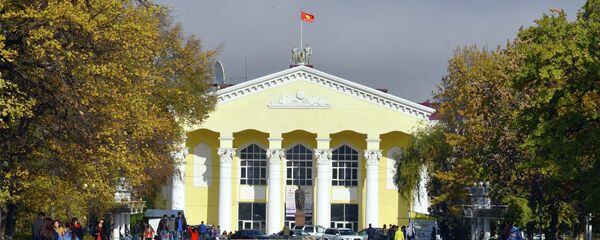 Вид на Кыргызский Государственный Университет. Архивное фото - Sputnik Кыргызстан