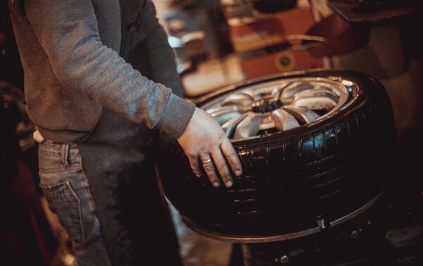 Балансировка колес – важный составляющий момент при шиномонтаже. - Sputnik Кыргызстан