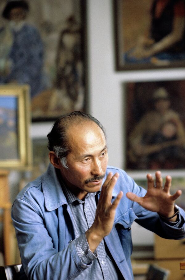 Актер и художник Суйменкул Чокморов - Sputnik Кыргызстан