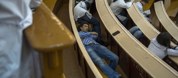 Студенты перед началом лекции. Архивное фото - Sputnik Кыргызстан