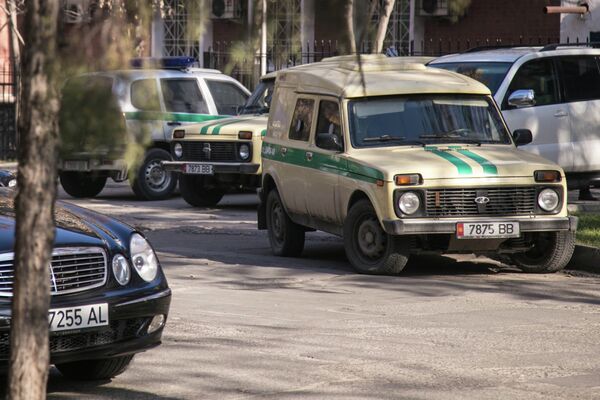 Инкассаторская машина возле банка в Бишкеке. Архивное фото - Sputnik Кыргызстан