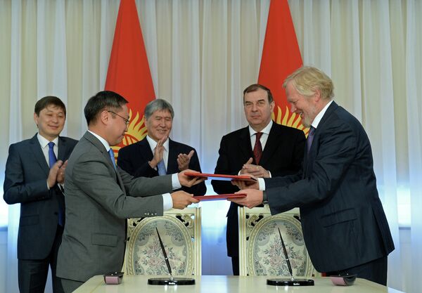 В Бишкеке подписали соглашение о Кыргызско-Российском фонде развития - Sputnik Кыргызстан