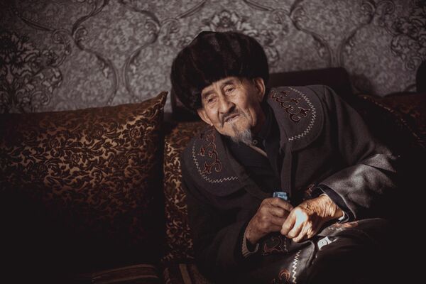 Архив: пенсионер Кыдыров Мамбетжума ата - Sputnik Кыргызстан