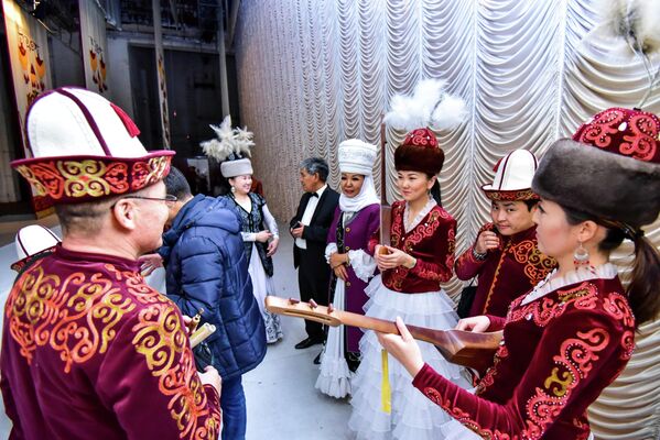 Концерт фольклорно-этнографического ансамбля Камбаркан - Sputnik Кыргызстан