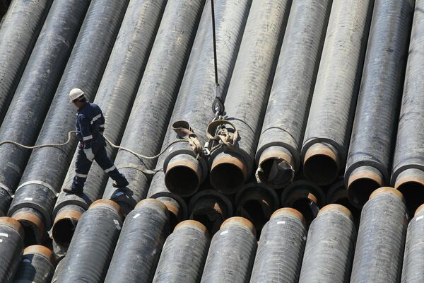 Трубы для укладки газопровода. Архивное фото - Sputnik Кыргызстан