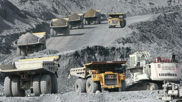 Добыча золота на руднике Кумтор. Архивное фото - Sputnik Кыргызстан