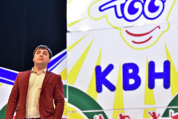 Финал региональной лиги КВН Ала-Тоо прошел во Дворце спорта имени Кожомкула. - Sputnik Кыргызстан