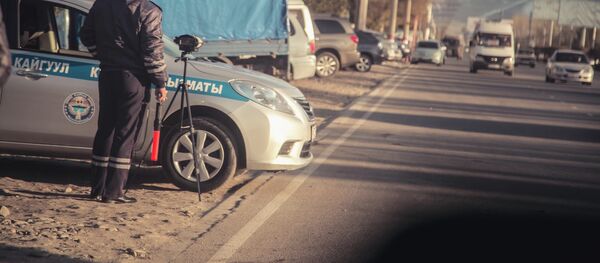 Сотрудник ДПС МВД КР. Архивное фото - Sputnik Кыргызстан