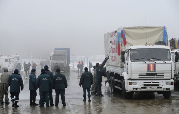 Девятый российский гуманитарный конвой для Донбасса формируется в Ростовской области - Sputnik Кыргызстан