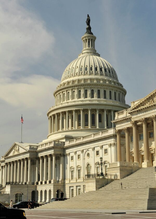 Здание американского Сената в Вашингтоне - Sputnik Кыргызстан