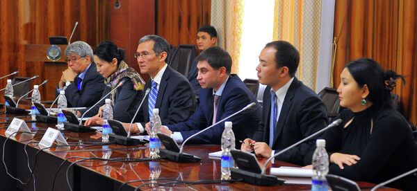Оторбаев и представители Башкортостан обсудили вопросы сотрудничества - Sputnik Кыргызстан